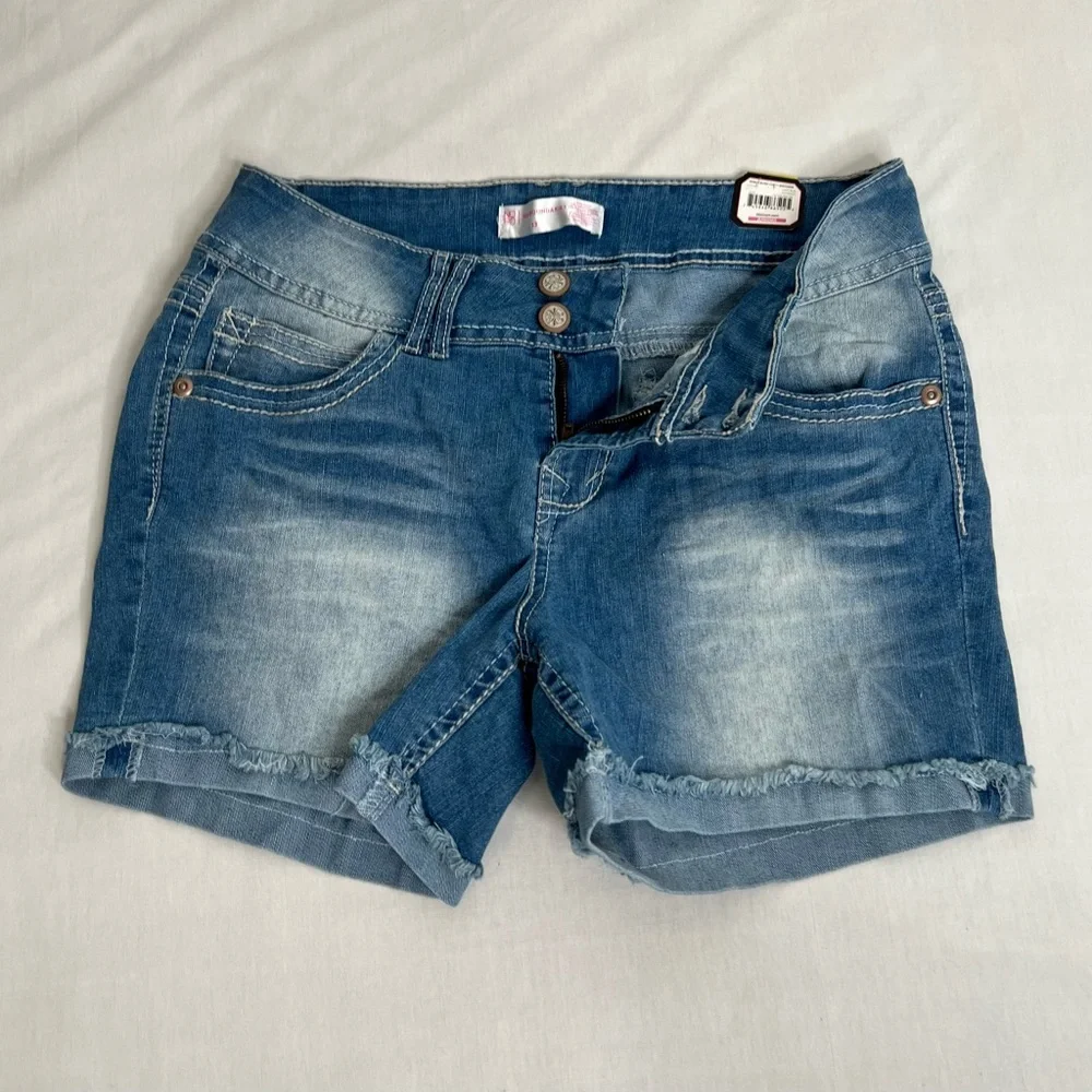 NOBO No Boundaries Blue Jean Shorts Distressed Size 13 Embroidered Pockets - Picture 5 of 7